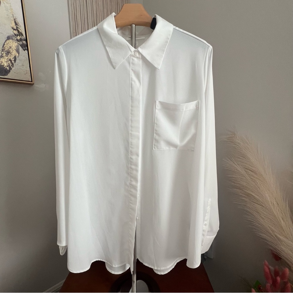 Women’s White Collared Blouse size L
